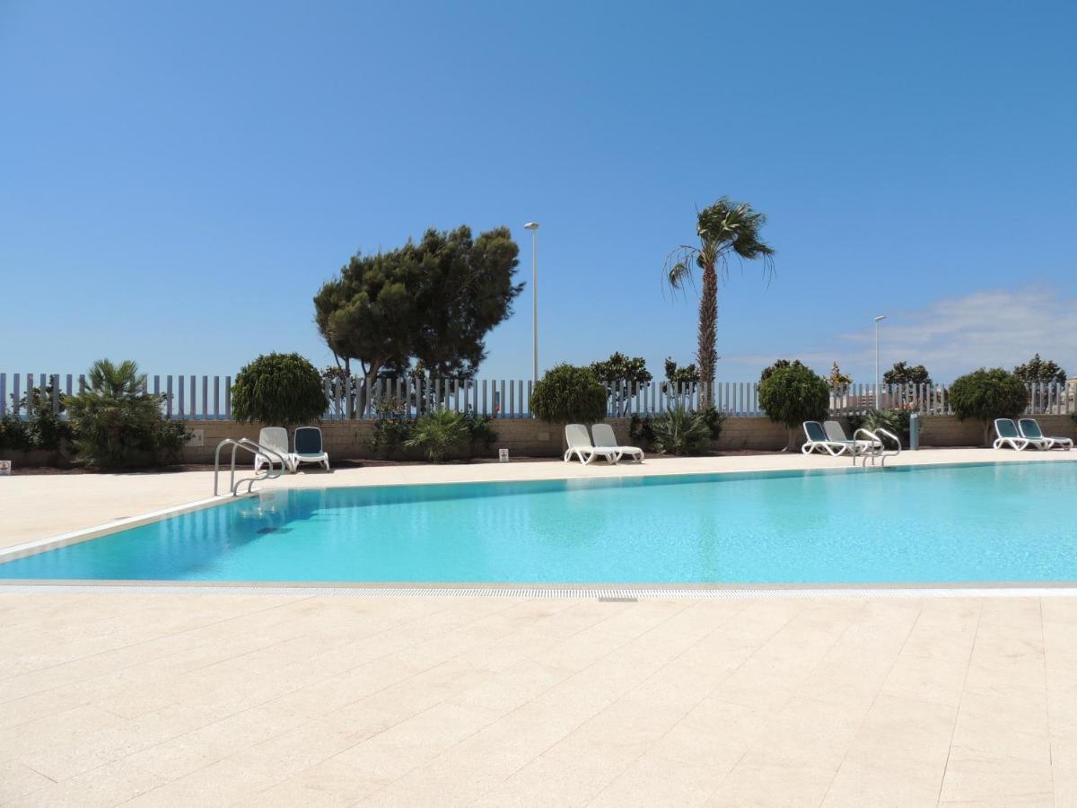 Great place, sun&sea in El Médano Exterior foto